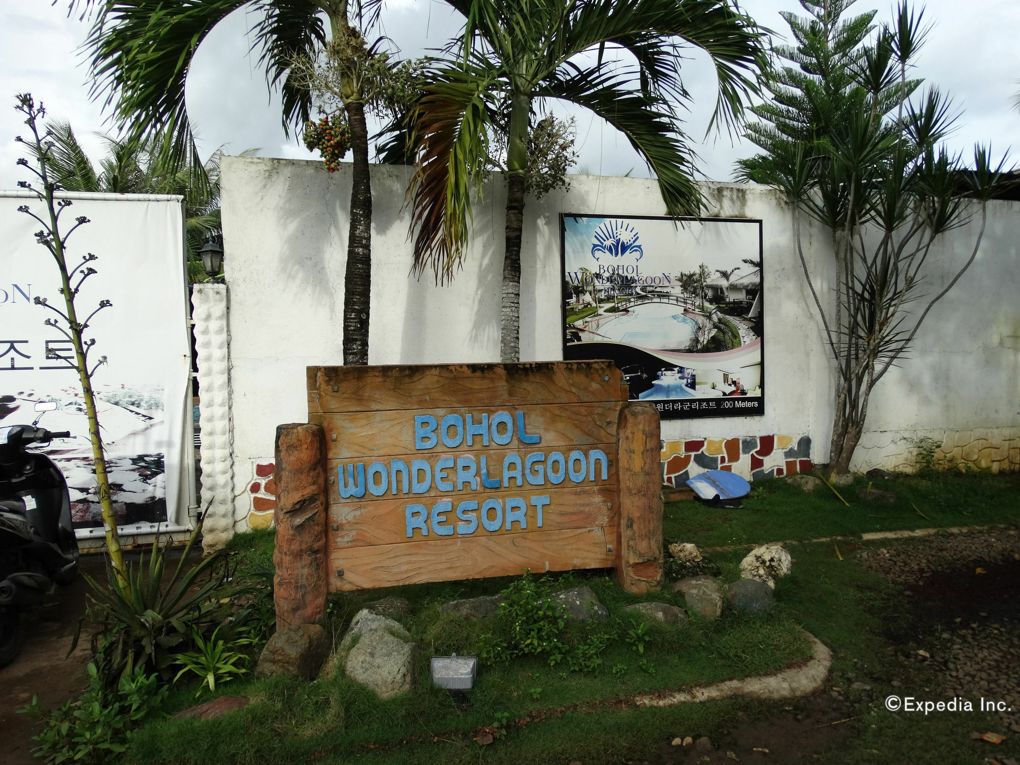 Bohol Wonderlagoon Resort Panglao Exterior photo